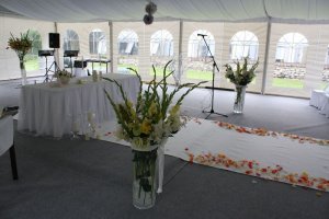 Květinová výzdoba na zámku Kotěra